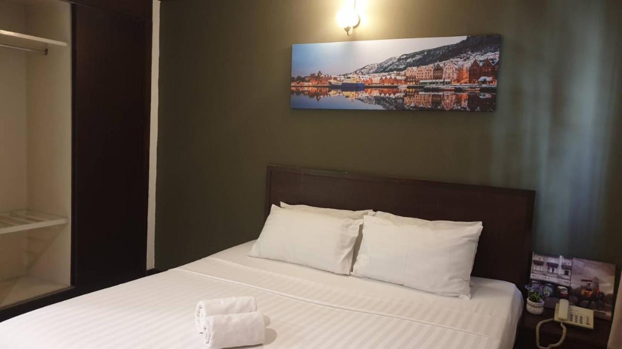 Zen Sukhumvit33 Hotel Bangkok Esterno foto