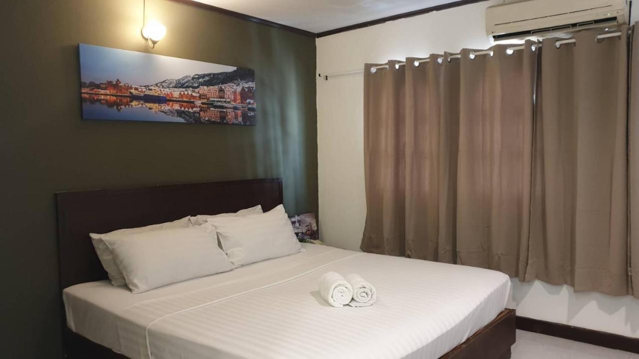 Zen Sukhumvit33 Hotel Bangkok Esterno foto