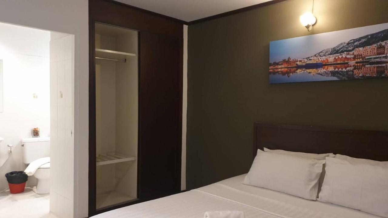 Zen Sukhumvit33 Hotel Bangkok Esterno foto